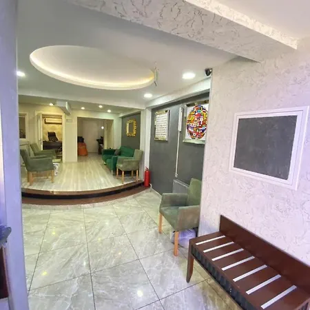 Abam Hotel 3*